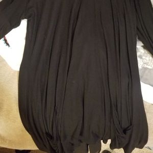 LOGO Flouncy bottom top. Cotton and chiffon